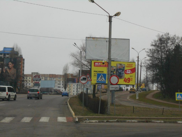 Щит 6x3,  м. Обухів, вул. Київська, 123 - вул. Миру, в'їзд в м. Обухів з м. Києва, Українки