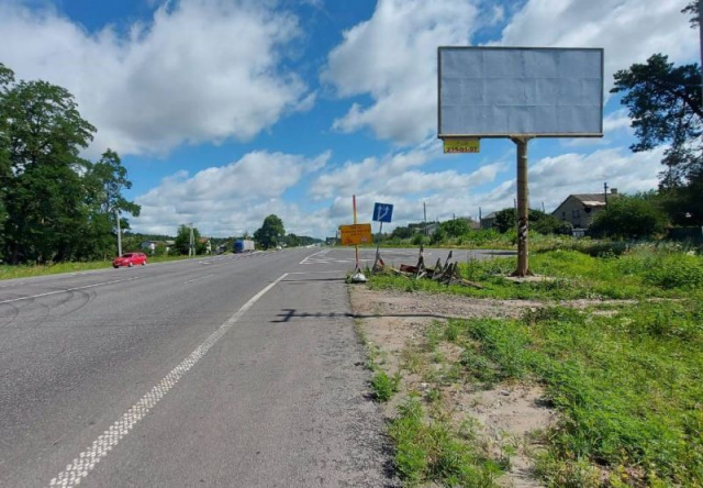 Щит 6x3,  с. Залісся, чернігівська траса, траса М-01 "Київ-Чернігів-Нові Яриловичі", км 44+000 право, вул. Київська