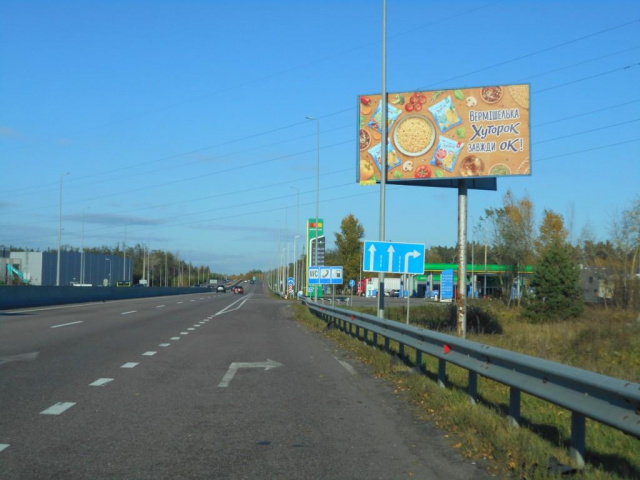 Щит 6x3,  смт. Калинівка, траса М-05 Київ-Одеса, км 33+990 ліво