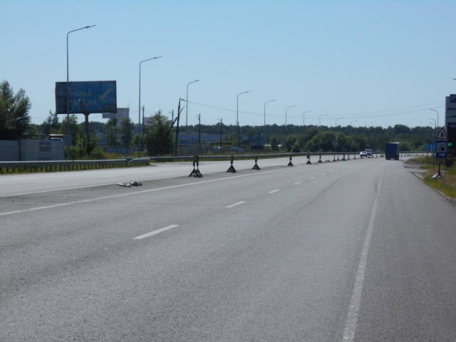 Щит 6x3,  с. Калинівка, траса М-01 "Київ-Чернігів-Нові Яриловичі", км 34+900 право, об'їзд м. Бровари, біля повороту на вул. Броварська та Рабен Україна