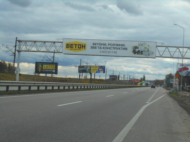 Щит 6x3,  Дніпровське шосе, траса Н-01 "Київ-Знам'янка", км 22+200 ліво