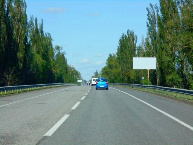 Щит 6x3,  смт. Ворзель, траса М-07 "Київ-Ковель", км 34+950 право