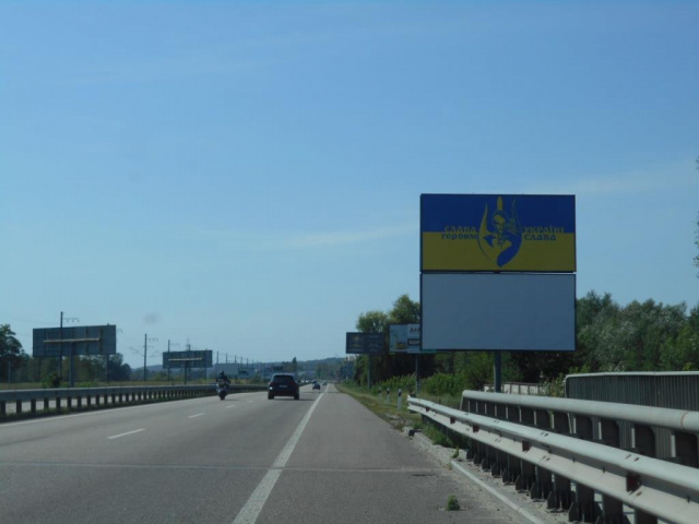 Щит 6x3,  Дніпровське шосе, траса Н-01 "Київ-Знам'янка", км 21+590 право