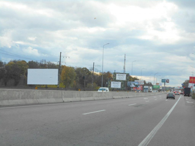 Щит 6x3,  Дніпровське шосе, траса Н-01 "Київ-Знам'янка", км 20+500 ліво