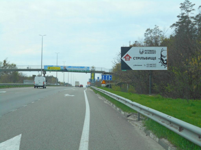 Щит 6x3,  с. Капітанівка, траса М-06 "Київ-Чоп" (Житомир), км 24+100 право
