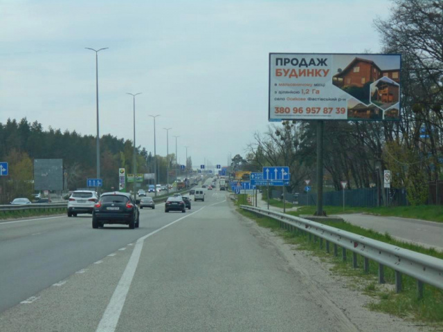 Щит 6x3,  с. Капітанівка, траса М-06 "Київ-Чоп" (Житомир), км 24+400 право
