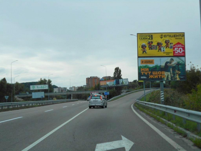 Щит 6x3,  Дніпровське шосе, траса Н-01 "Київ-Знам'янка", км 43+100 право