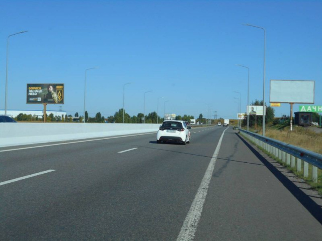 Щит 6x3,  Траса М-01 "Київ-Чернігів-Нові Яриловичі", км 24+600 право, об'їзд м. Бровари