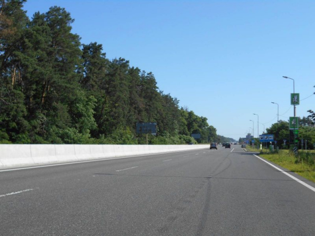 Щит 6x3,  с. Залісся, чернігівська траса, траса М-01 "Київ-Чернігів-Нові Яриловичі", км 43+500 ліво, вул. Київська