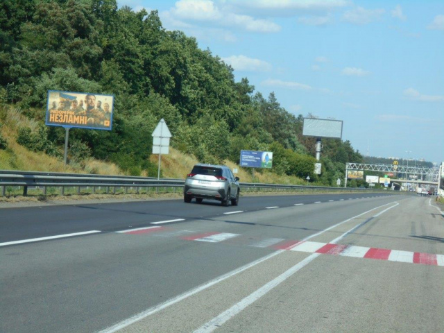 Щит 6x3,  с. Стоянка, траса М-06 "Київ-Чоп" (Житомир), км 22+950 право
