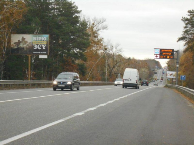 Щит 6x3,  смт. Ворзель, траса М-07 "Київ-Ковель", км 33+600 право