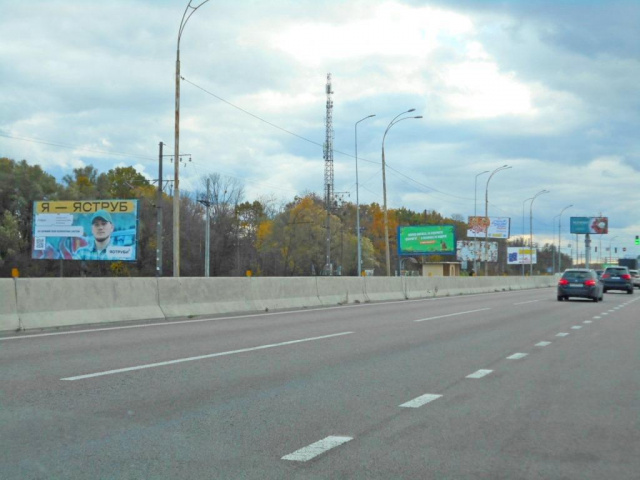 Щит 6x3,  Дніпровське шосе, траса Н-01 "Київ-Знам'янка", км 20+700 ліво