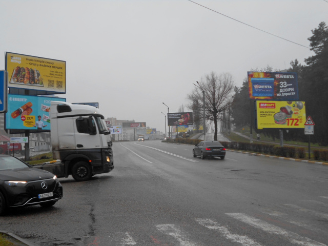 Щит 6x3,  м. Обухів, вул. Київська, 125 - вул. Миру, 1
