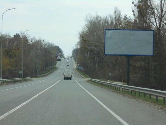 Щит 6x3,  смт. Ворзель, траса М-07 "Київ-Ковель", км 33+600 ліво