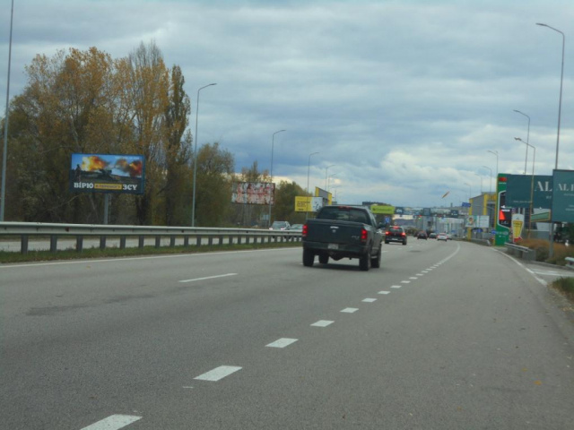 Щит 6x3,  Дніпровське шосе, траса Н-01 "Київ-Знам'янка", км 23+300 ліво