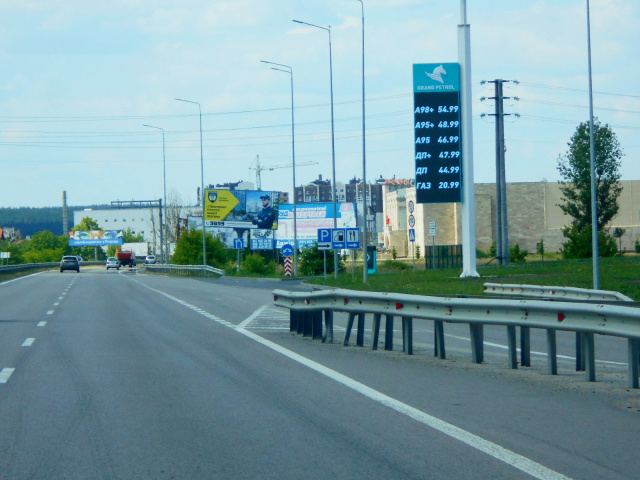 Щит 6x3,  Дніпровське шосе, траса Н-01 "Київ-Знам'янка", км 24+800 ліво
