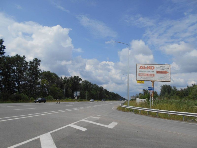 Щит 6x3,  с. Калинівка, траса М-01 "Київ-Чернігів-Нові Яриловичі", км 34+900 право, об'їзд м. Бровари, біля повороту на вул. Броварська та Рабен Україна