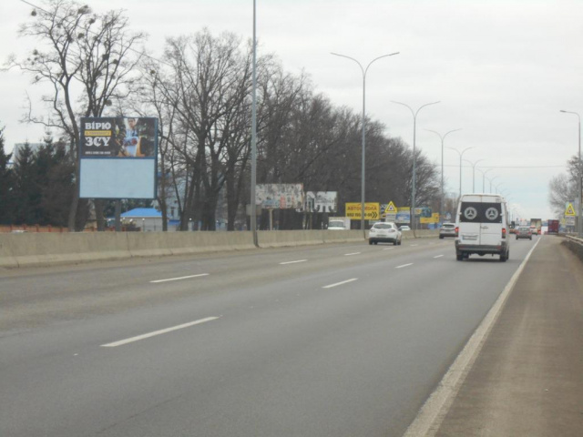 Щит 6x3,  с. Чабани, траса М-05 Київ-Одеса, км 14+625 ліво