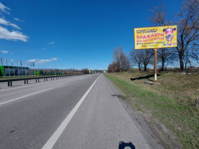 Щит 6x3,  смт. Калинівка, траса М-05 Київ-Одеса, км 31+600 ліво