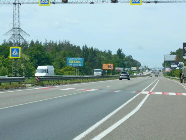 Щит 6x3,  с. Капітанівка, траса М-06 "Київ-Чоп" (Житомир), км 23+100 право