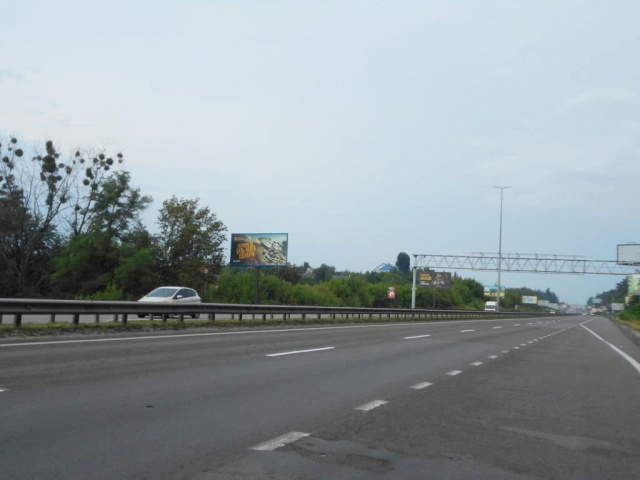 Щит 6x3,  с. Стоянка, траса М-06 "Київ-Чоп" (Житомир), км 22+450 ліво