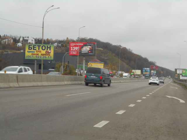 Щит 6x3,  Дніпровське шосе, траса Н-01 "Київ-Знам'янка", км 20+680 право