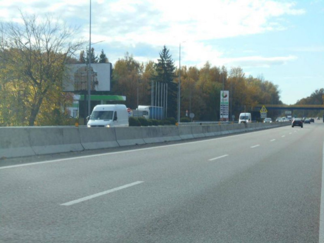 Щит 6x3,  смт. Калинівка, траса М-05 Київ-Одеса, км 30+000 ліво