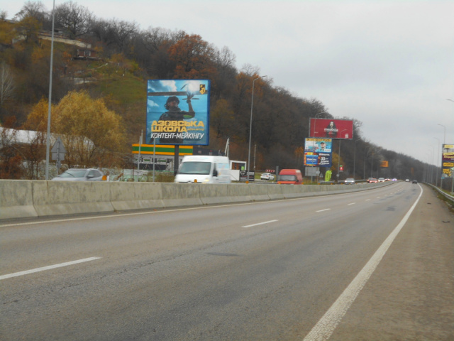 Щит 6x3,  Дніпровське шосе, траса Н-01 "Київ-Знам'янка", км 20+450 право