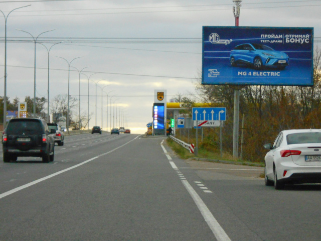 Щит 6x3,  с. Чабани, траса М-05 Київ-Одеса, км 16+630 право