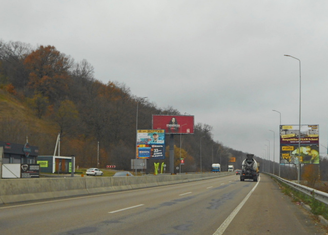 Щит 6x3,  Дніпровське шосе, траса Н-01 "Київ-Знам'янка", км 20+350 право