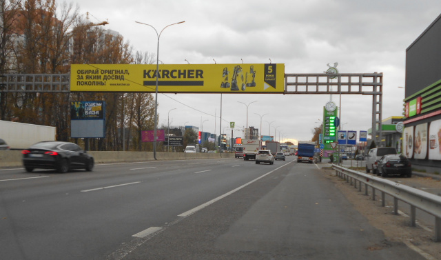 Щит 6x3,  с. Чабани, кінець проспекту Академіка Глушкова, траса М-05 Київ-Одеса, км 13+550 ліво