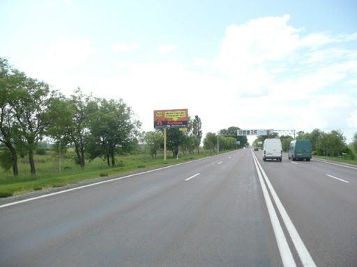 Щит 6x3,  Харківська траса, траса М-03 "Київ-Харків", км 43+550 право