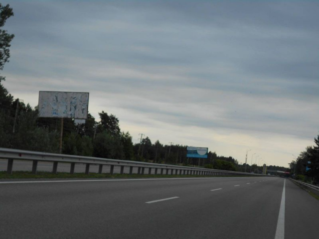 Щит 6x3,  Дніпровське шосе, траса Н-01 "Київ-Знам'янка", км 32+000 ліво