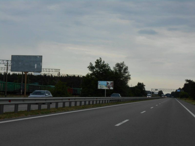 Щит 6x3,  Дніпровське шосе, траса Н-01 "Київ-Знам'янка", км 35+700 ліво