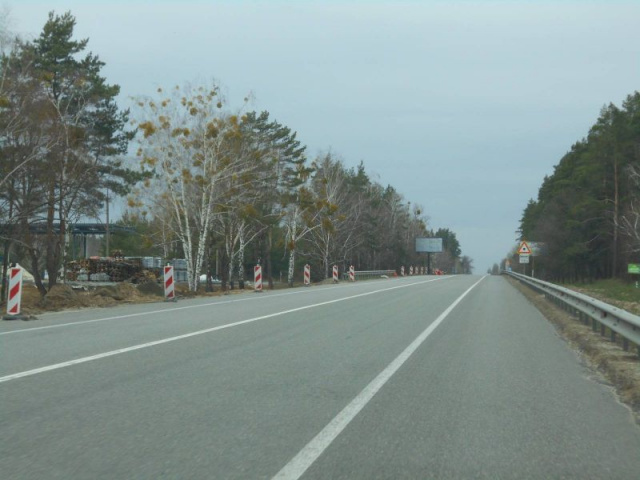 Щит 6x3,  смт. Ворзель, траса М-07 "Київ-Ковель", км 33+890 ліво