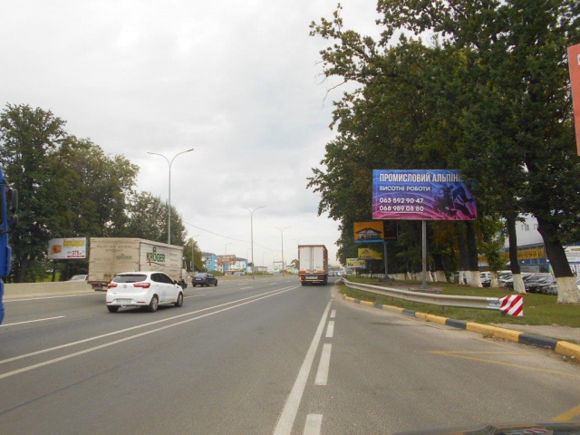Щит 6x3,  с. Чабани, траса М-05 Київ-Одеса, км 14+975 ліво